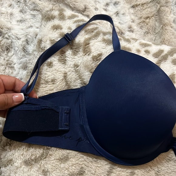 Victoria's Secret PinkWear Everywhere PushUpBra, Padded, Smoothing, Ensign (38B) - Picture 4 of 6
